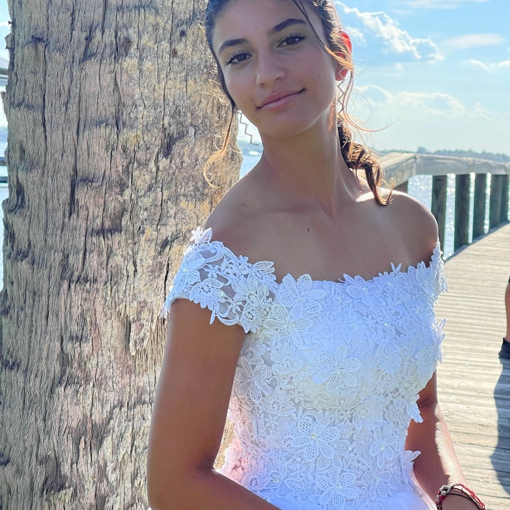 Short Ball Gown Off-the-Shoulder With Applique Organza White